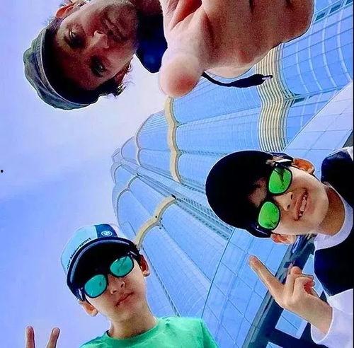 瓜哥吃瓜拍照图片视频