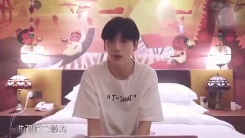 粤语女声吃瓜视频  第1张