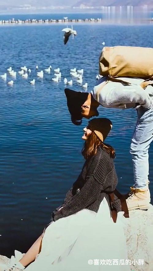 大叔最新视频吃瓜,揭秘娱乐圈吃瓜大事件，笑料百出！  第3张