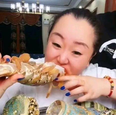 吃瓜胖姐,揭秘娱乐圈那些不为人知的幕后故事  第2张