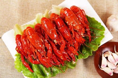 莱芜吃瓜炒龙虾,吃瓜炒龙虾，夏日味蕾盛宴