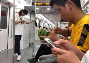 日本地铁吃瓜,日本地铁饮食文化一瞥